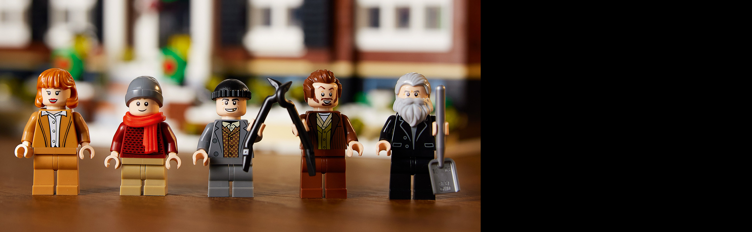 LEGO® Minifiguren von 5 beliebten Charakteren