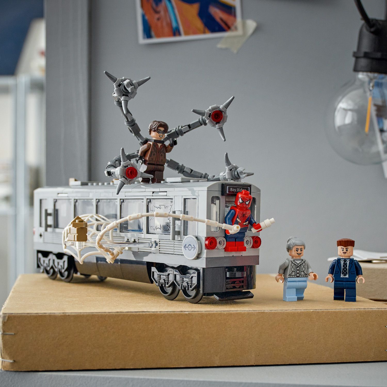 Superhelden-Geschenk zum Spielen und Ausstellen