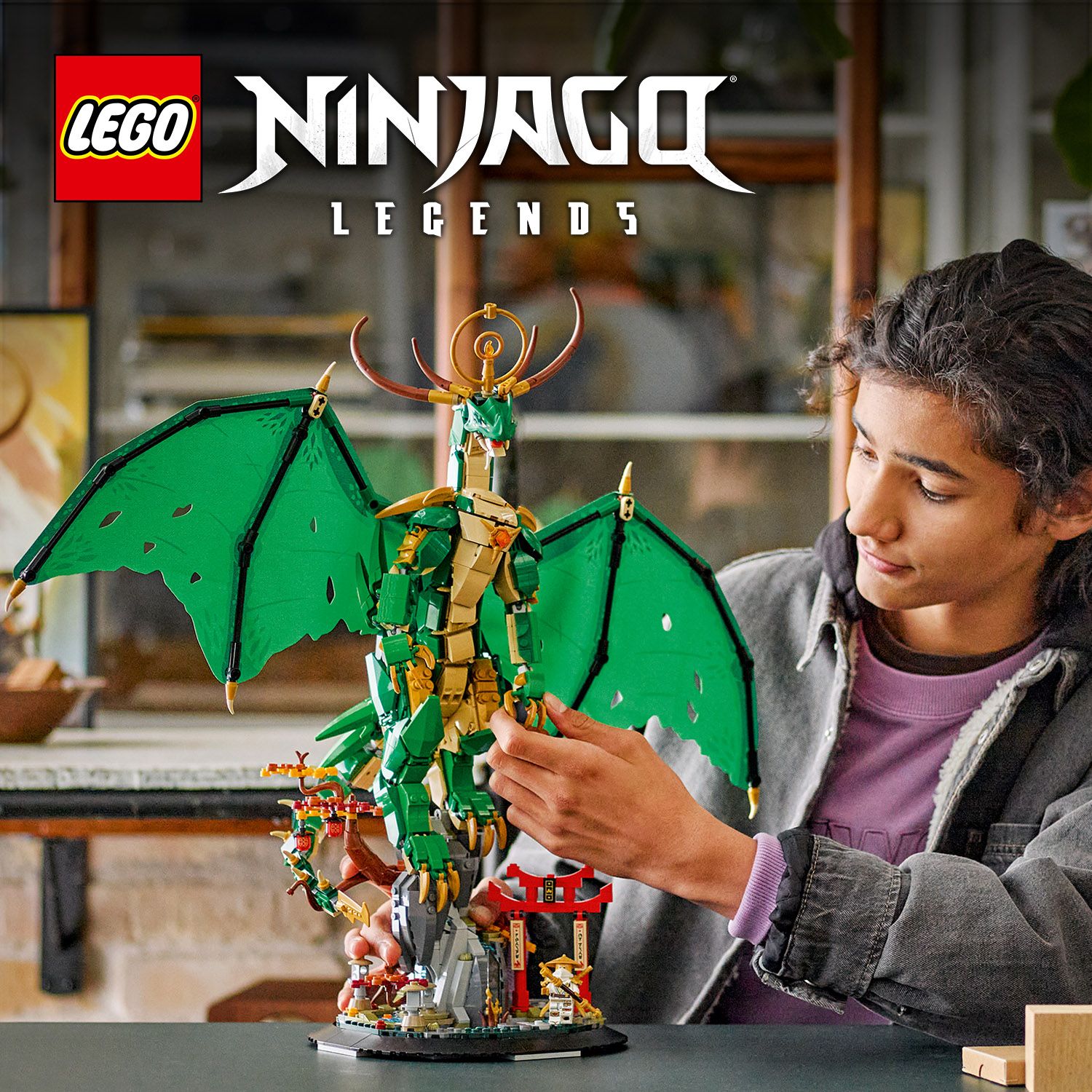 Majestätisches LEGO® NINJAGO® Drachen-Modell