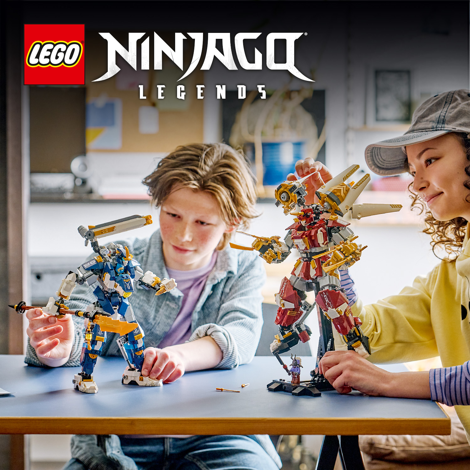 LEGO® NINJAGO® Modell mit 2 Mechs