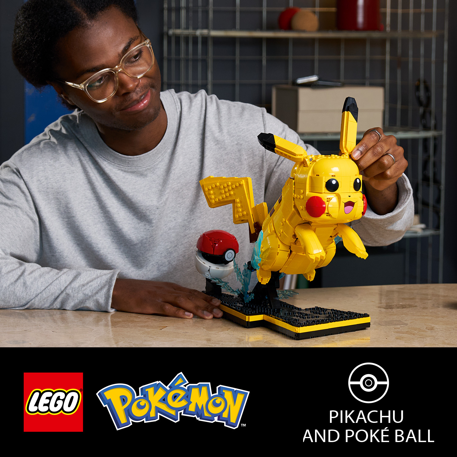 Legendäres Pokémon-Modell zum Ausstellen