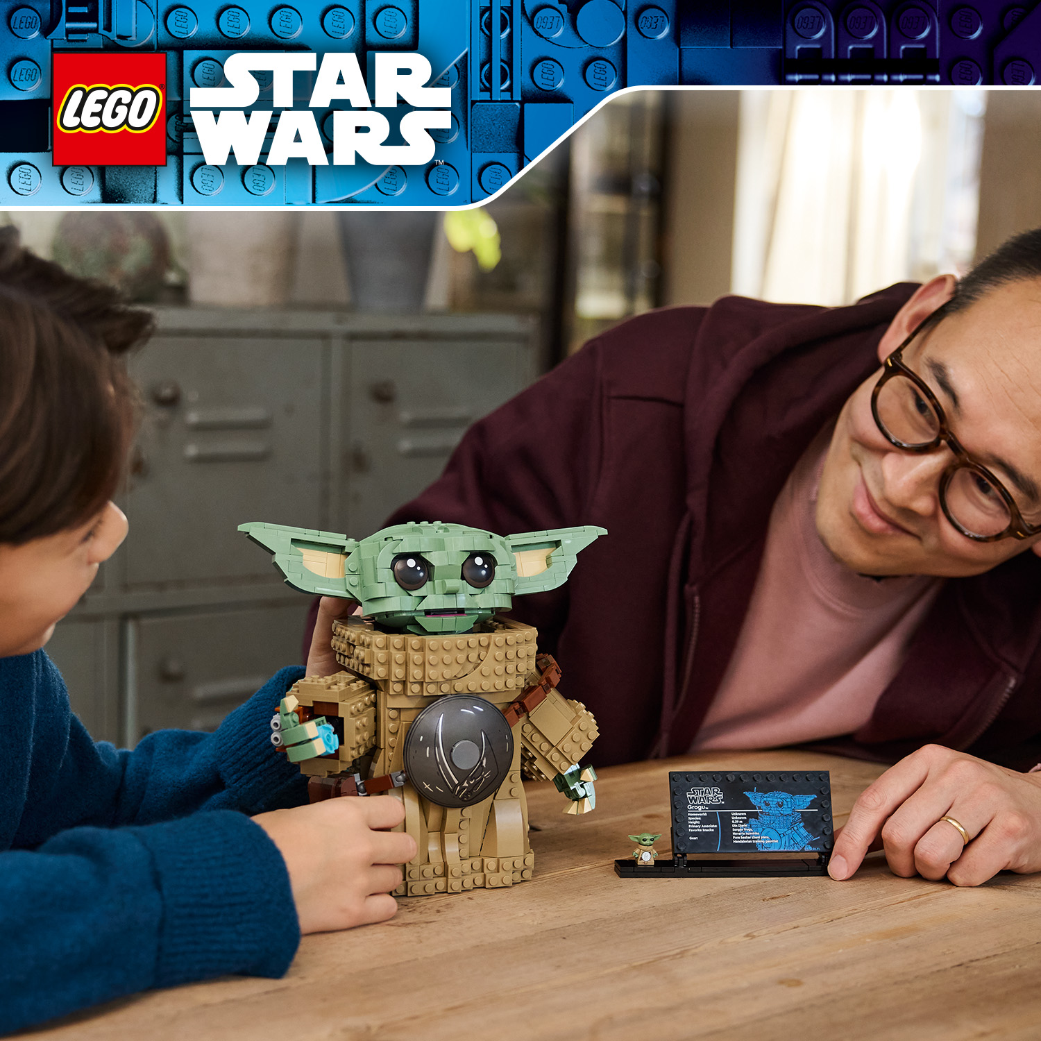 Grogu-Figur aus LEGO Steinen für eine verspielte Präsentation