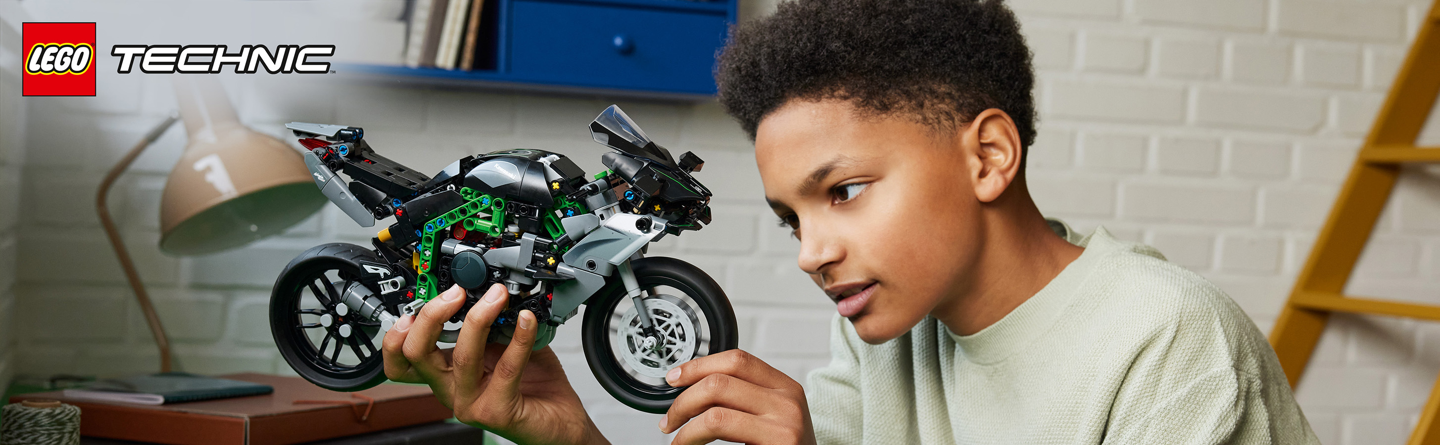 Ein Geschenk für junge Motorradfans