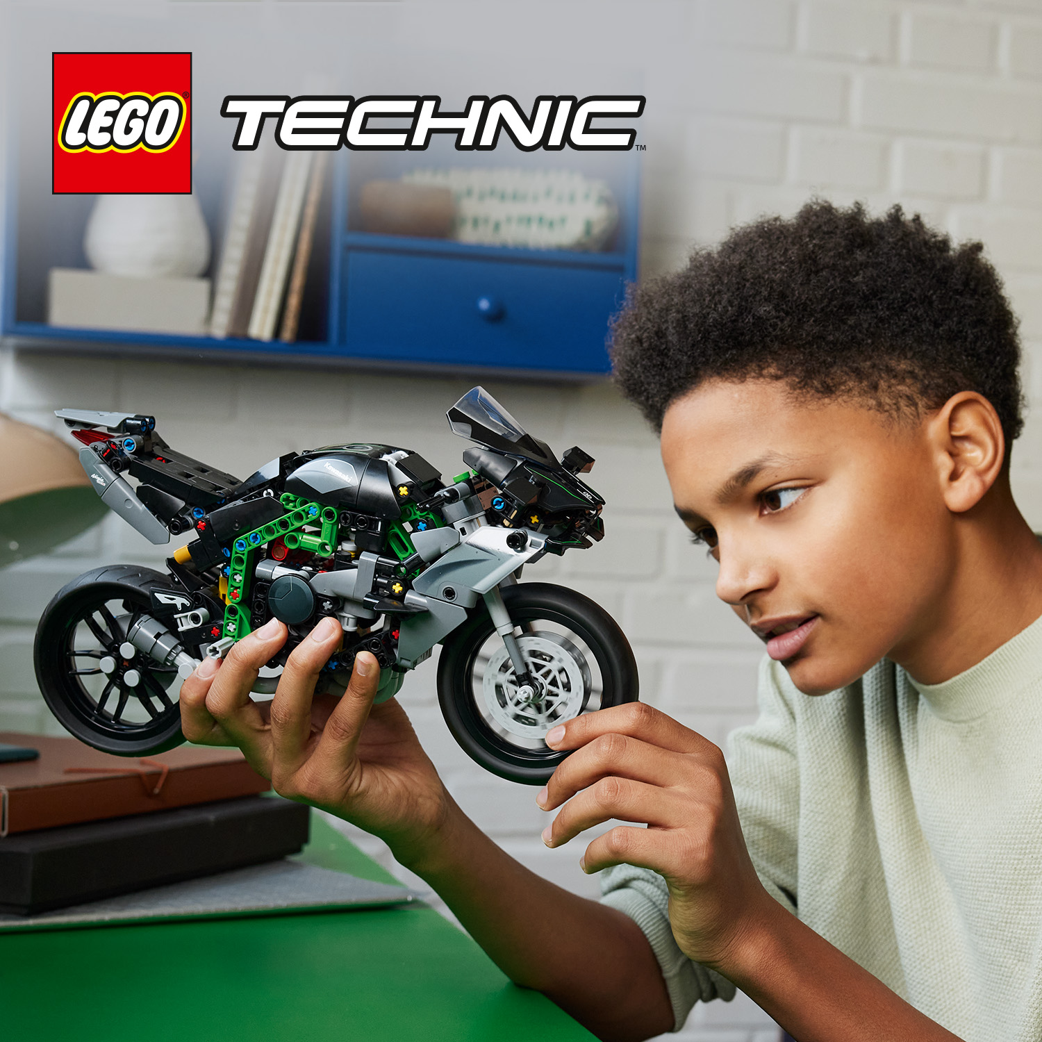 Ein Geschenk für junge Motorradfans