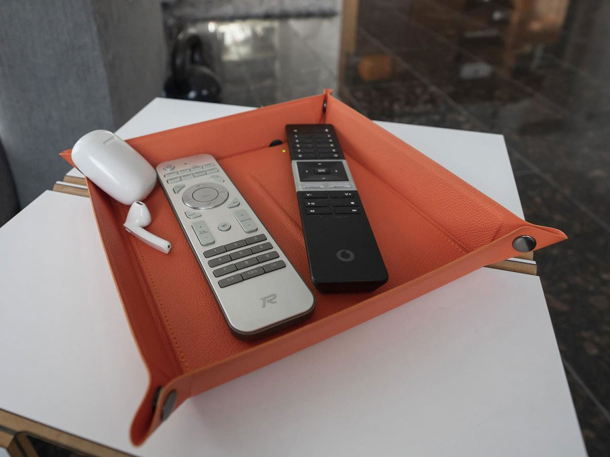 4Smarts Organizer mit induktiver Ladestation in Orange