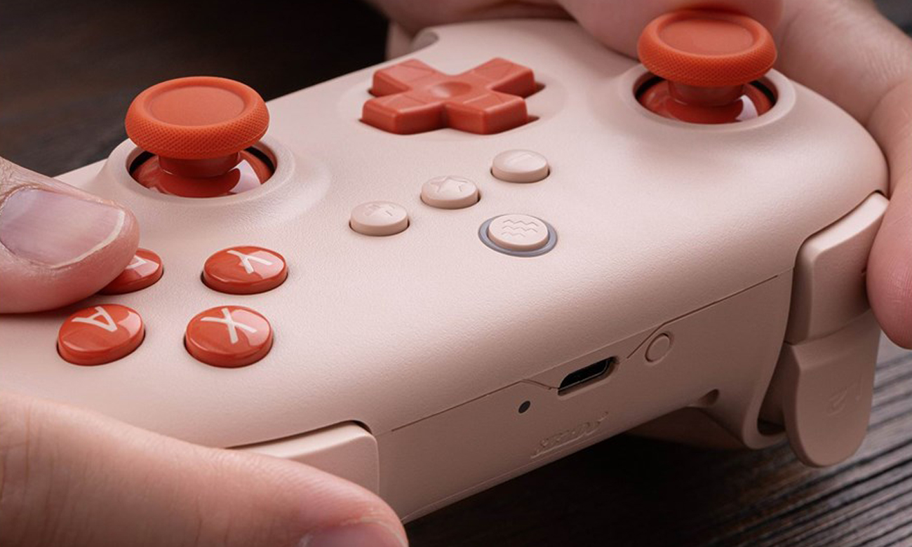 Kontroler 8BitDo Ultimate C Bluetooth Controller Orange NS - Grafika lifestyle