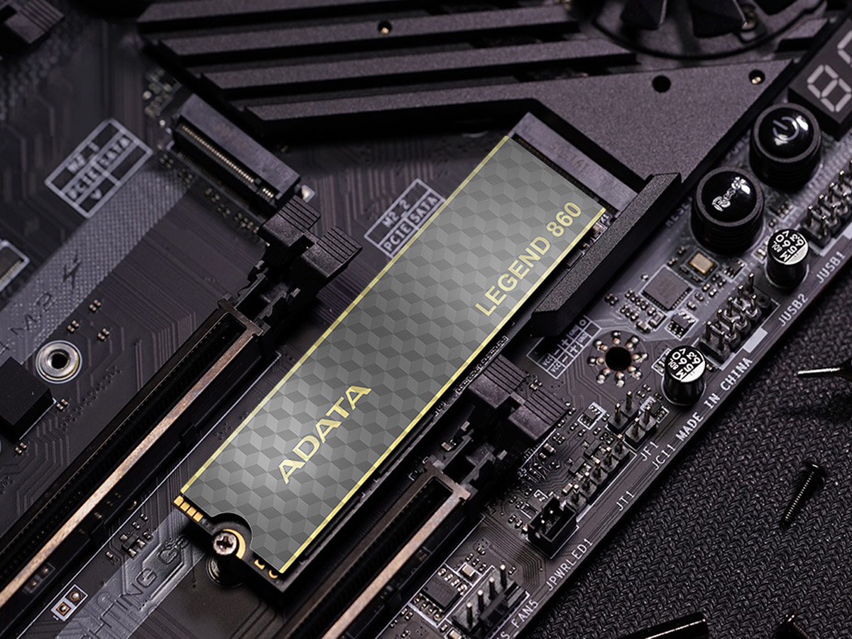 SSD M.2 PCIe Gen4 NVMe ADATA LEGEND 860 - Lifestyle-Grafik