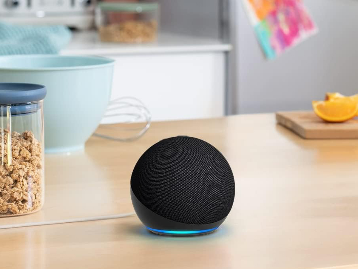 Intelligenter Lautsprecher Amazon Echo Dot 5 Kohle