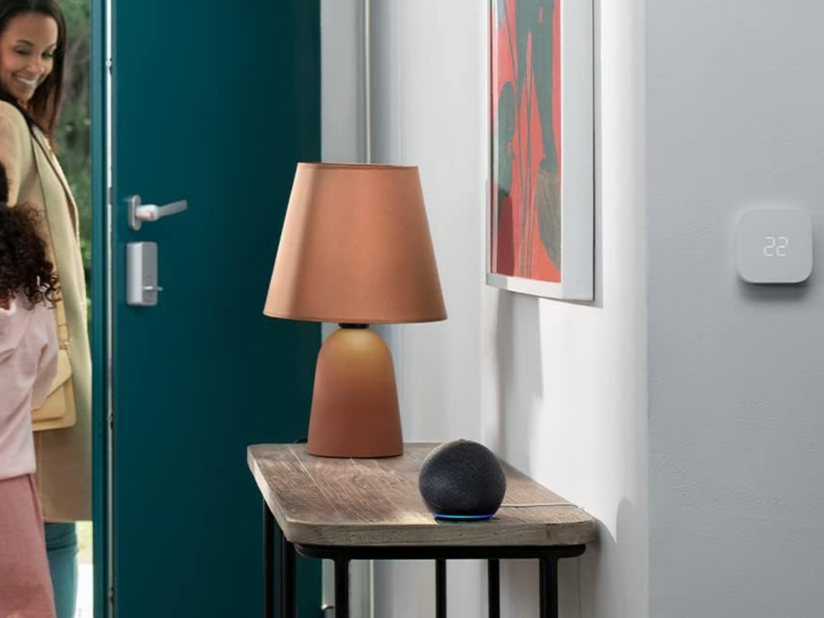 Intelligenter Lautsprecher Amazon Echo Dot 5 Kohle