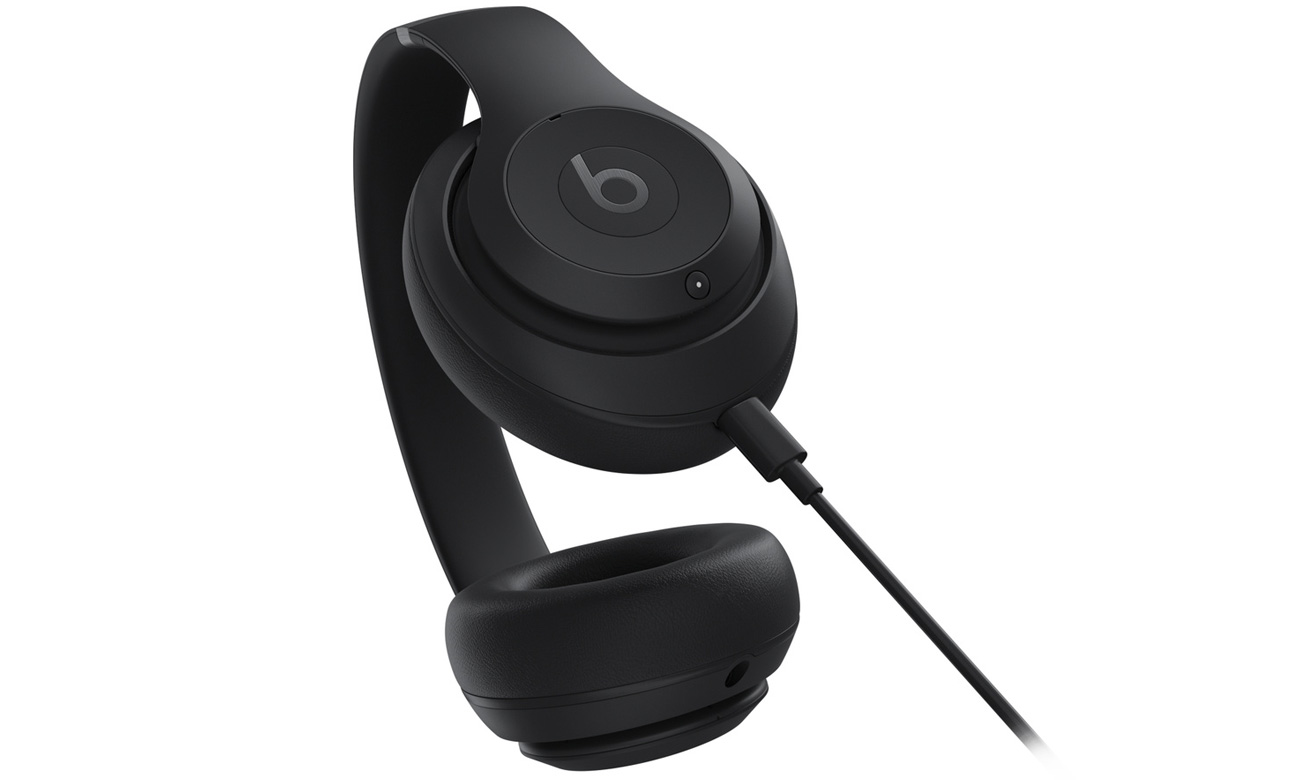 Słuchawki bezprzewodowe Apple Beats Studio Pro Czarne - Widok od dołu pod kątem
