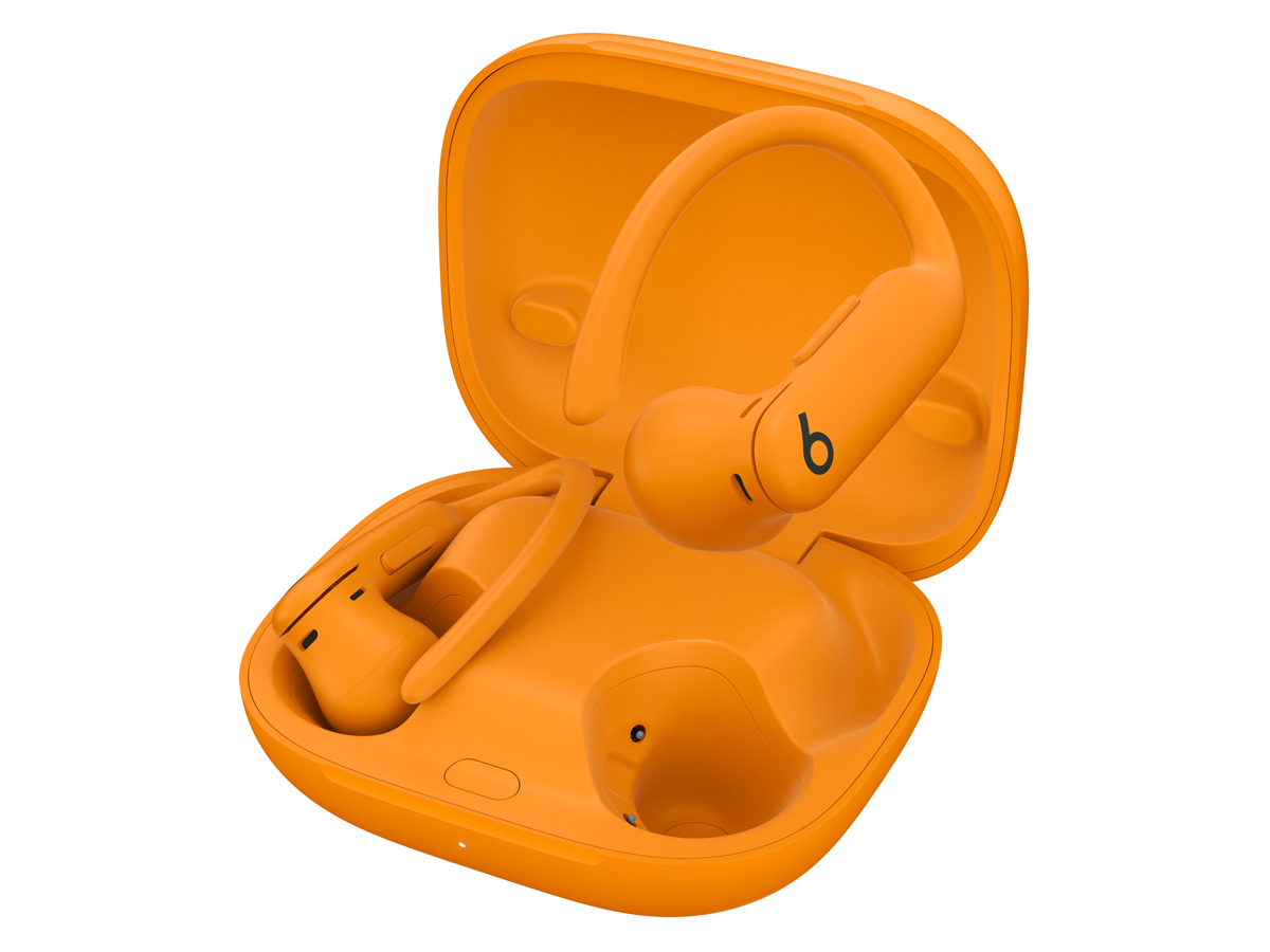 Apple Powerbeats Pro 2 Kopfhörer Elektrisierendes Orange - Gesamtansicht mit geöffnetem Ladeetui