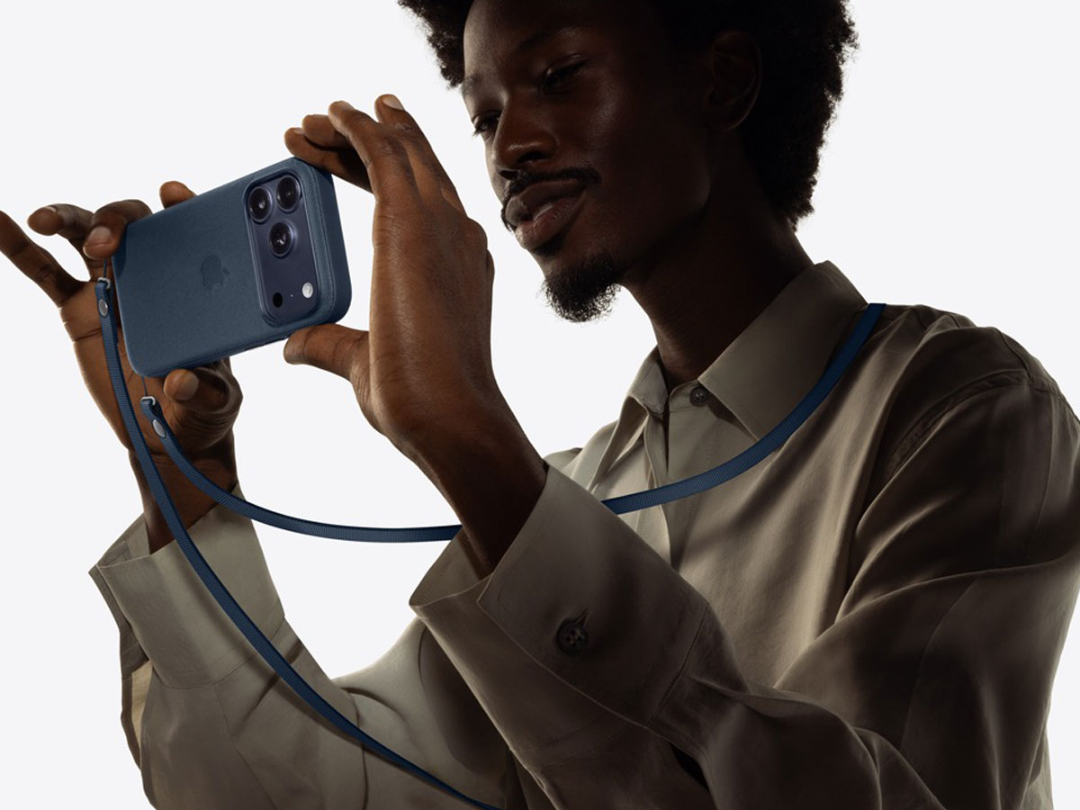 Etui Apple TechWoven mit MagSafe für iPhone 17 Pro schwarz