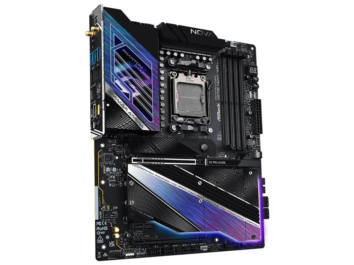 ASRock X870E Nova WiFi - Vorderansicht im Winkel