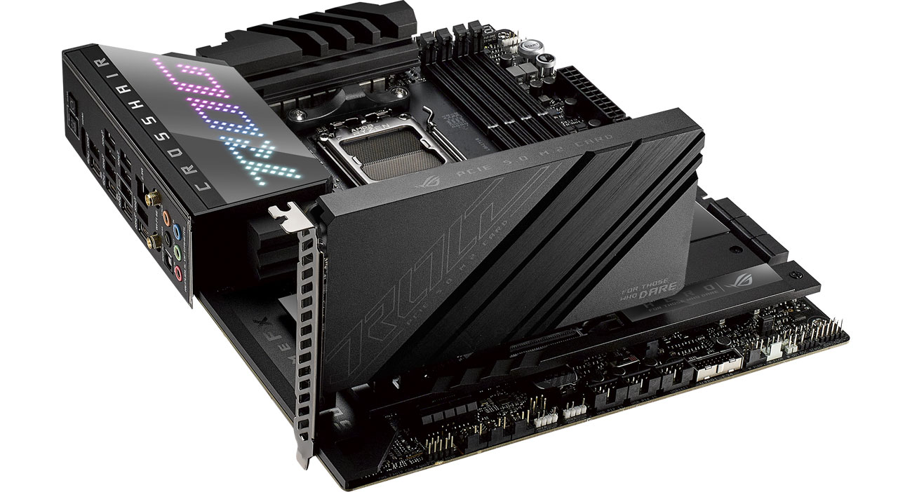 ASUS ROG CROSSHAIR X670E HERO Złącza