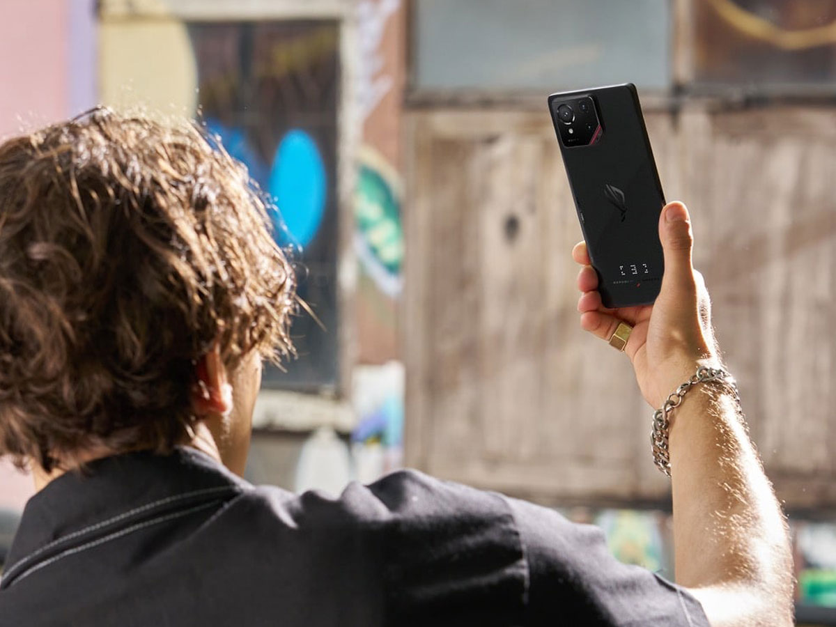 ASUS ROG Phone 9 Selfie
