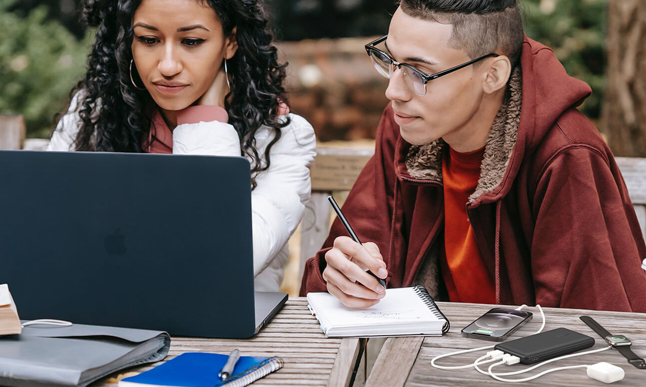 Powerbank Belkin 10000mAh ładowanie