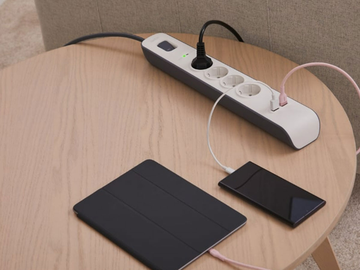 Belkin Überspannungsschutzleiste 525J, 4 Steckdosen