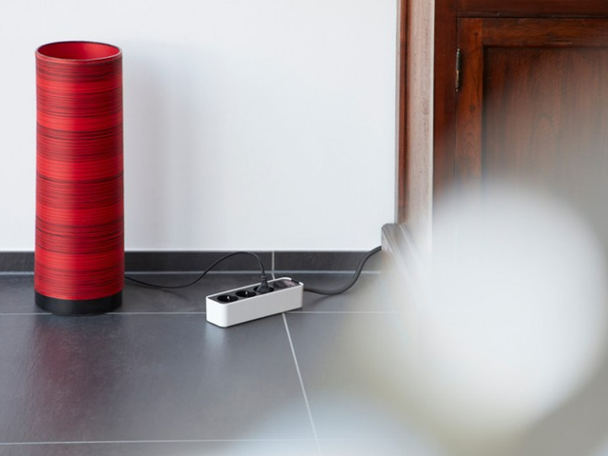 Brennenstuhl ECOLOR Steckdosenleiste – 3 Steckdosen, 1,5 m, schwarz-weiß