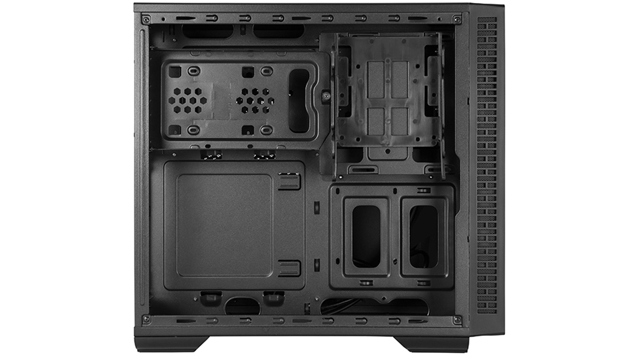 Chieftec UK-02B-OP wnętrze