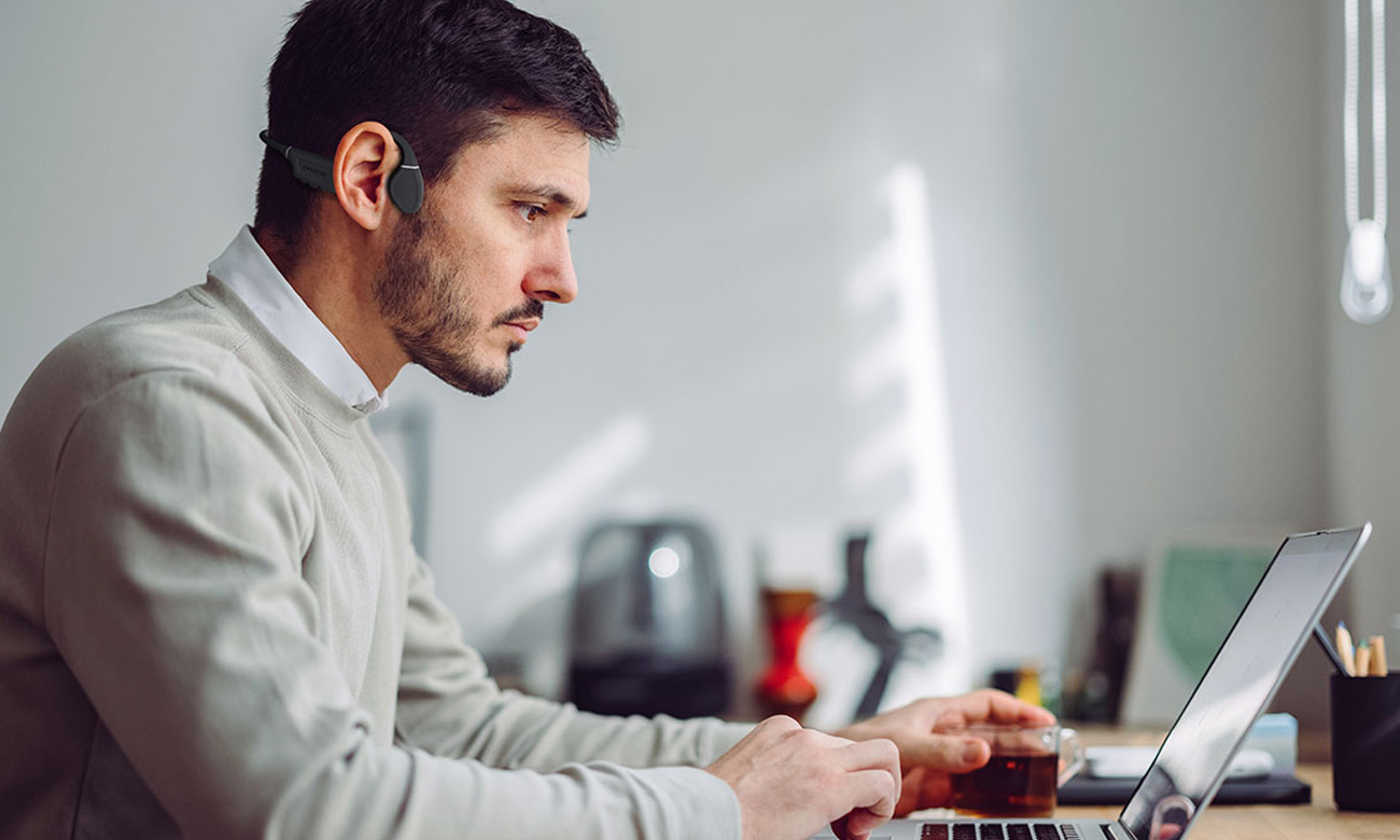 Bezprzewodowe słuchawki z przewodzeniem kostnym Creative Outlier Free - Wydłużony czas działania