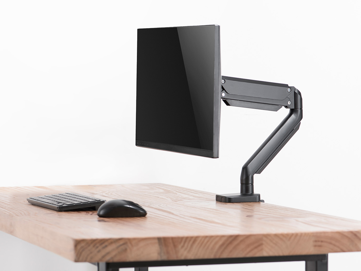 Deltaco ARM-0350 17–32, Schwarz