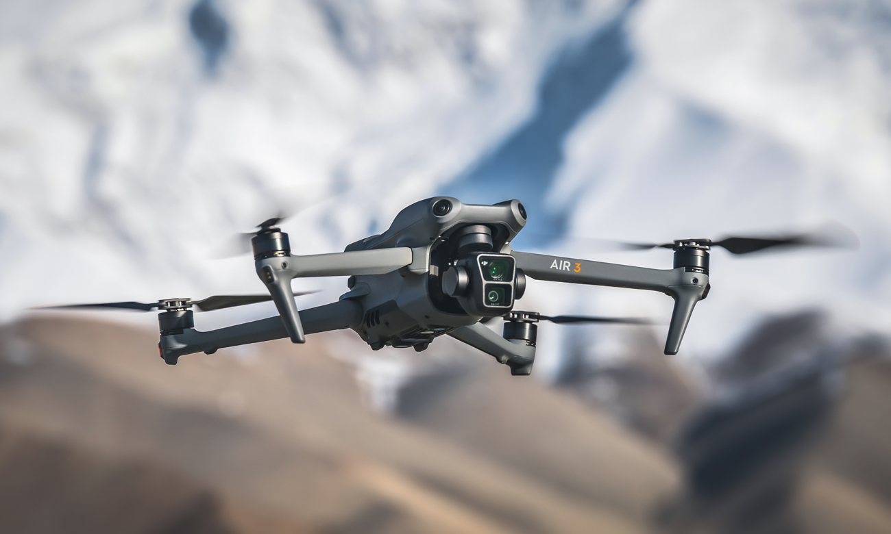 Drohne DJI Air 3 - Lifestyle-Grafik