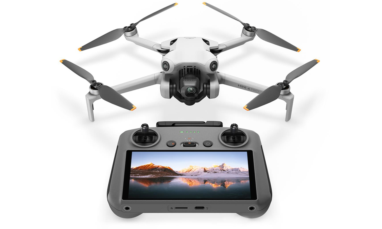 Dron DJI Mini 4 Pro - Widok od przodu wraz z kontrolerem RC 2