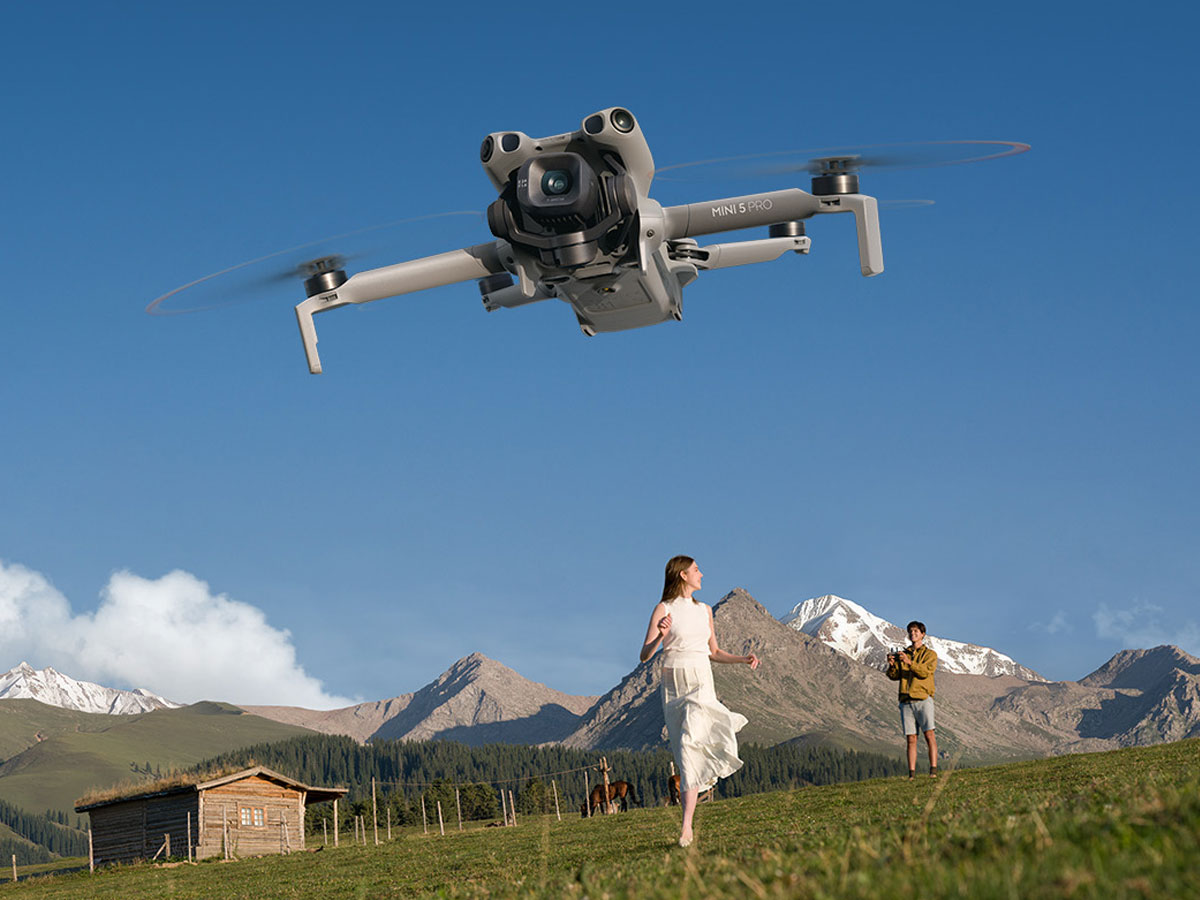 Dron DJI Mini 5 Pro - Lifestyle-Grafik