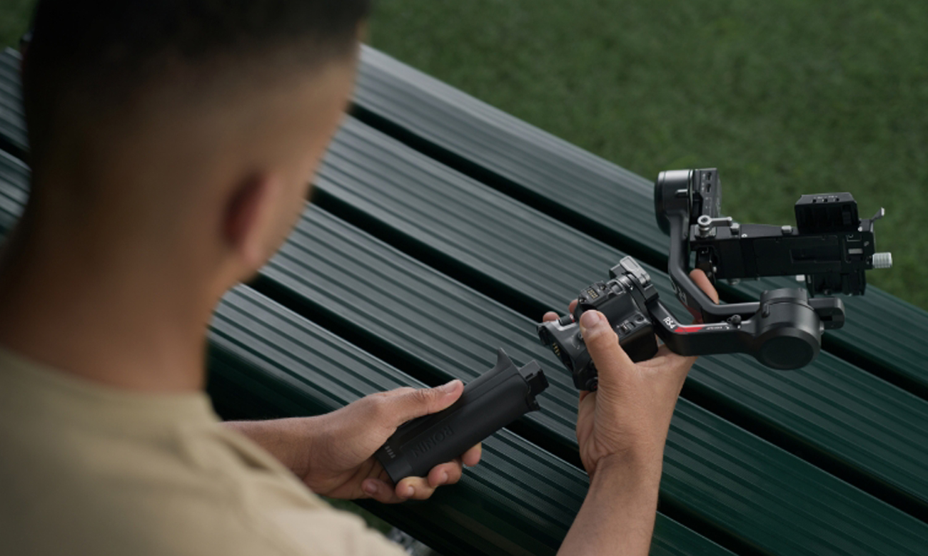 Gimbal DJI RS 4 - Grafika lifestyle