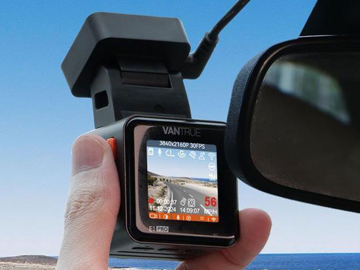 Wideorejestrator Vantrue E1 Pro - Grafika lifestyle