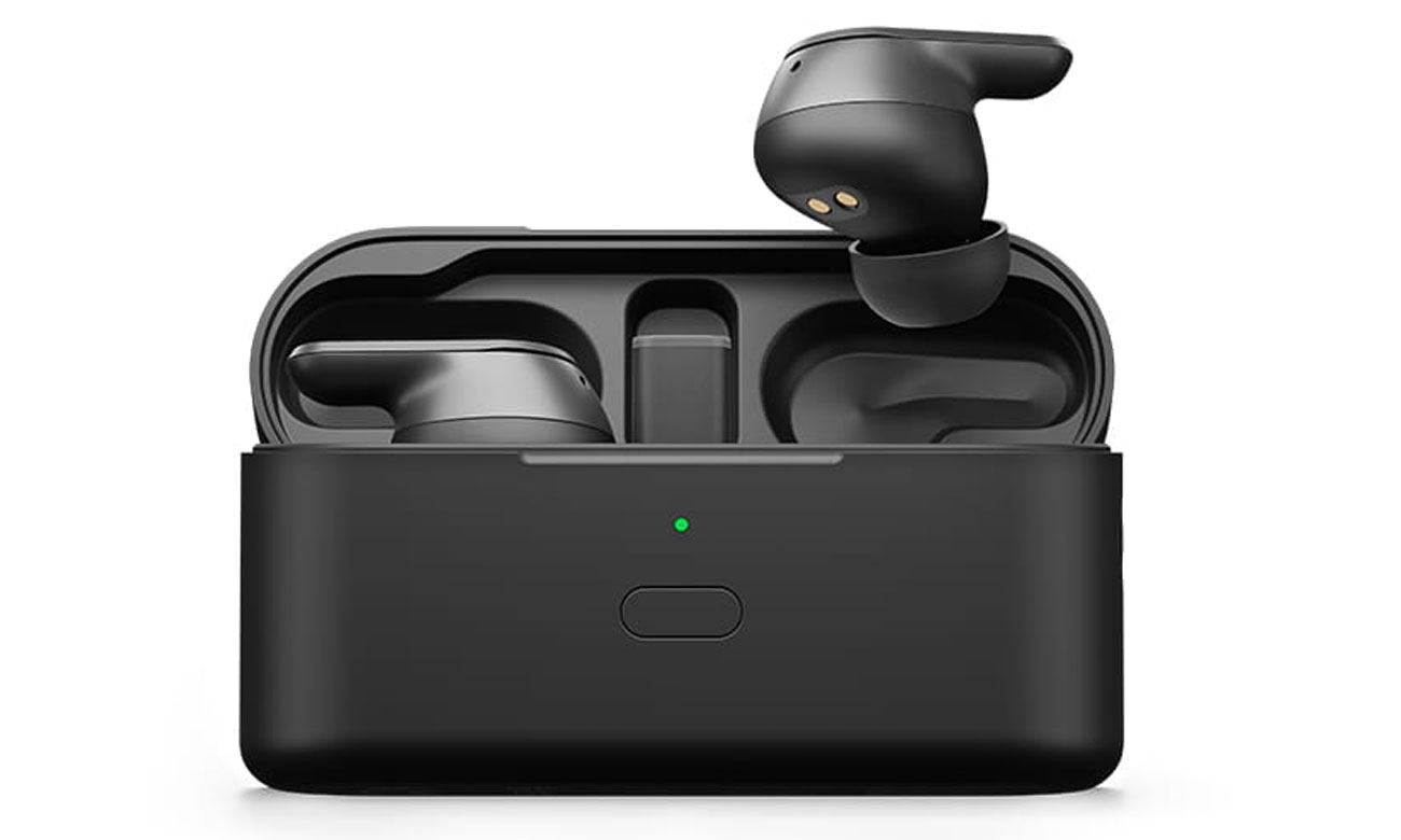 Drahtlose Kopfhörer Epos ADAPT E1 Scandinavian Black - Ansicht von vorne mit offenem Ladeetui