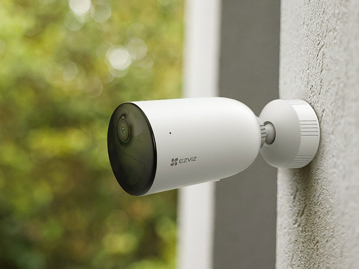 EZVIZ CB3 Kamera an der Wand