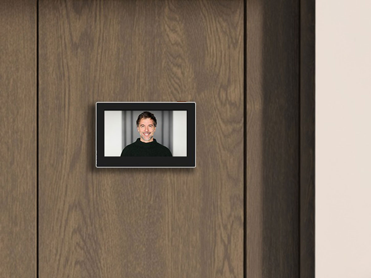 Inteligentny domofon EZVIZ HP2 - Wygodny podgląd na dużym ekranie