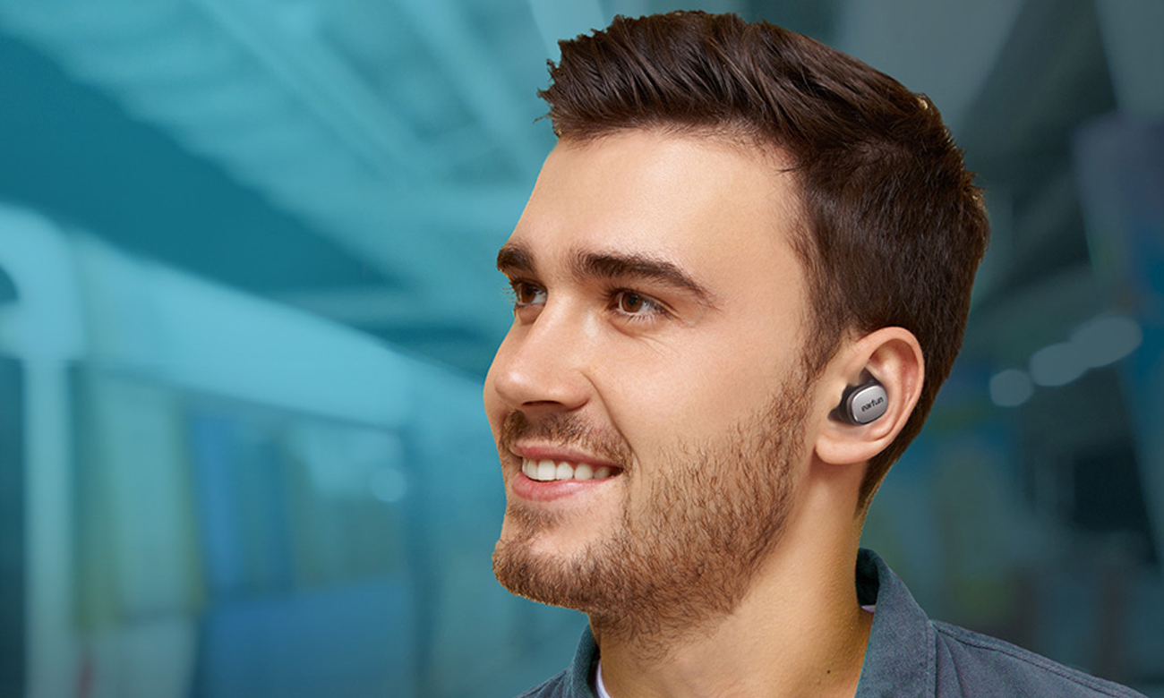 Drahtlose Ohrhörer EarFun Free Pro 3 Schwarz - Lifestyle-Grafik