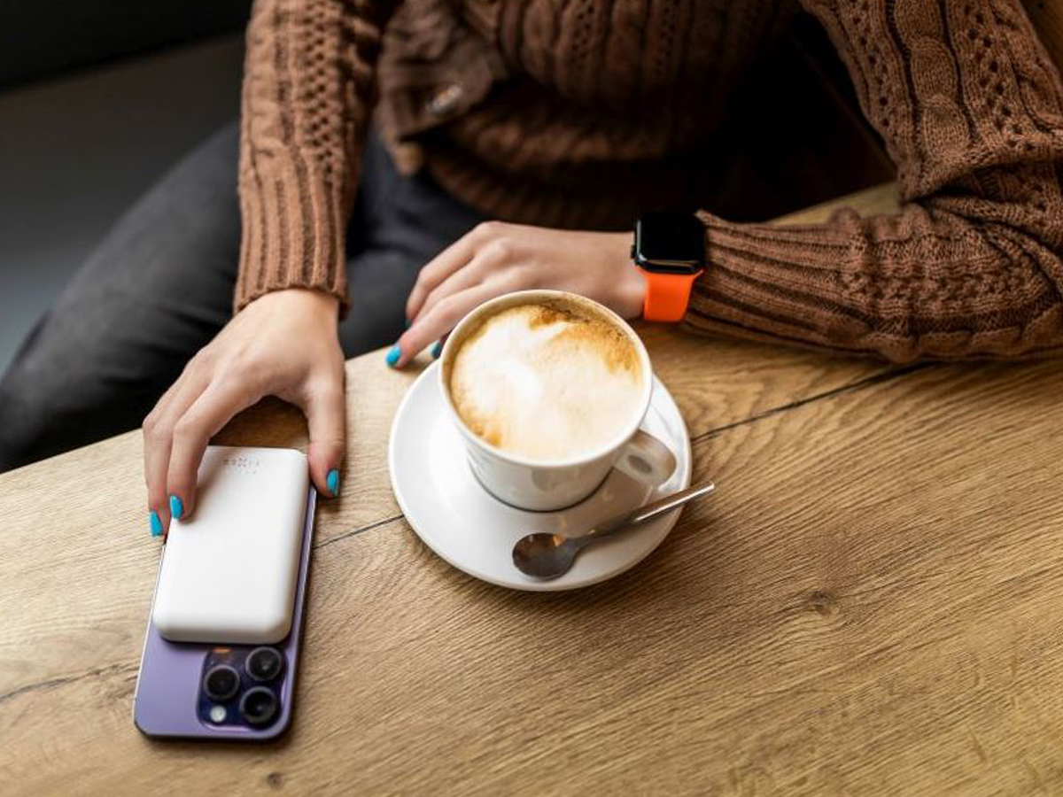 FIXED MagZen 6000 mAh weiß