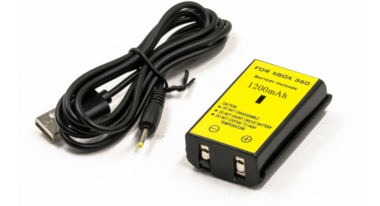 Akkumulator für Xbox 360 Controller FroggieX FX-X360-B1-B - Rückansicht im Winkel + Kabel