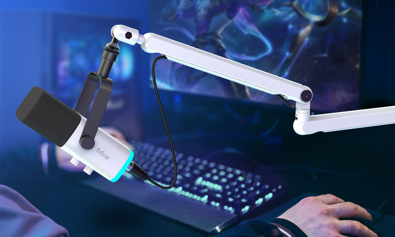 Uchwyt i statyw mikrofonowy Fifine BM88W Biały - Grafika lifestyle