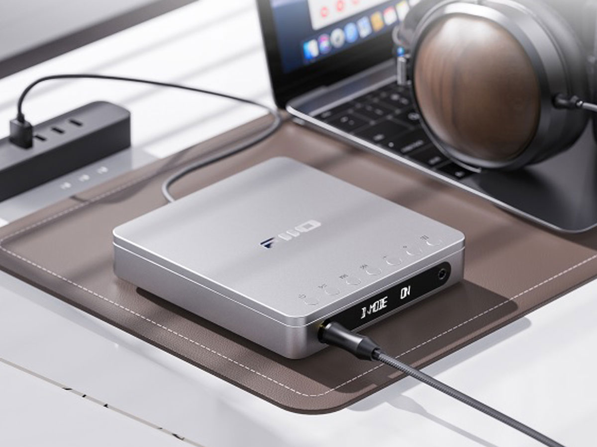 Tragbarer CD-Player FiiO DM13 Weiß - Lifestyle-Grafik