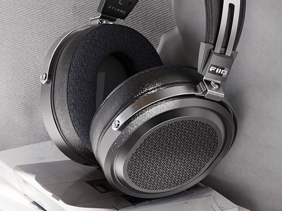 Kabelgebundene FiiO FT1 Pro Kopfhörer - Lifestyle-Grafik