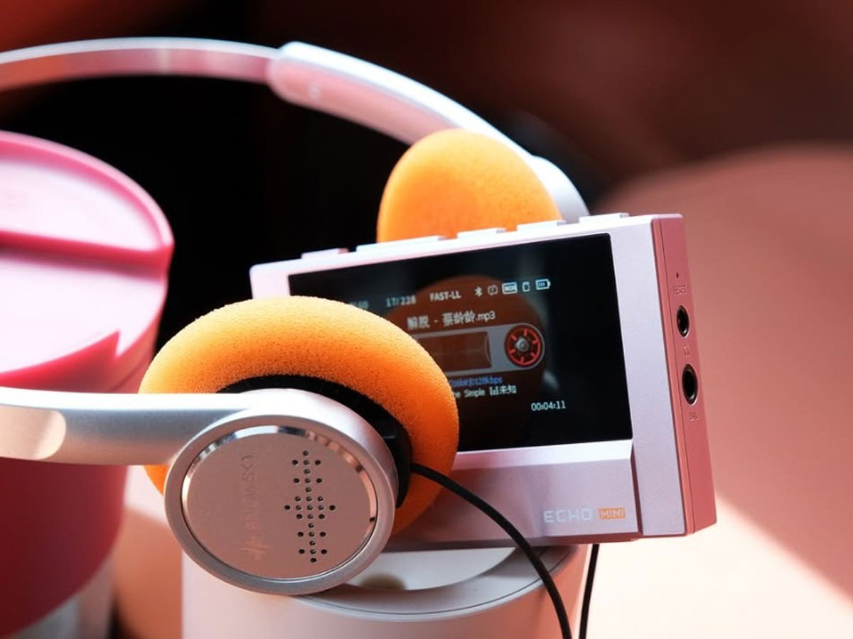 Odtwarzacz FiiO Echo Mini - Grafika lifestyle