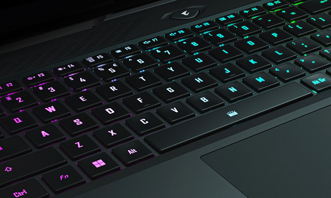 Gigabyte AORUS 7 9KF podświetlana klawiatura