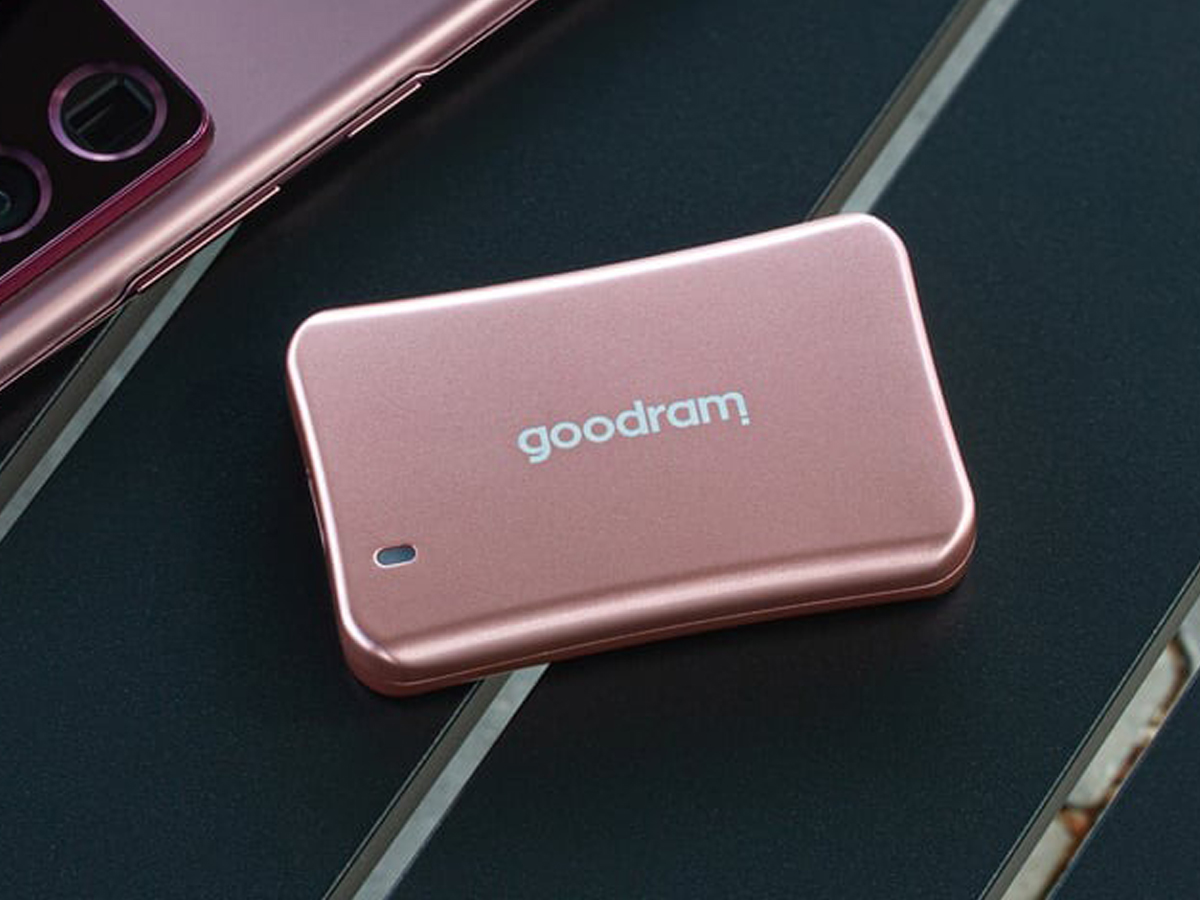 Externe SSD-Festplatte GOODRAM HX200 2 TB Roségold