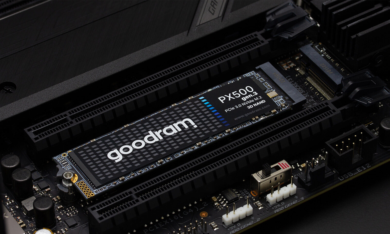 Dysk SSD M.2 GOODRAM PX500 G3 - Grafika lifestyle