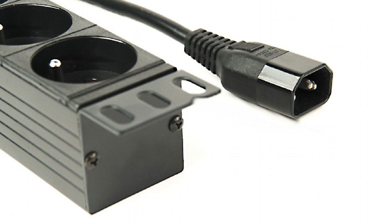 Gembird Rack - 8 französische Steckdosen, 1U, 16A, 3 m