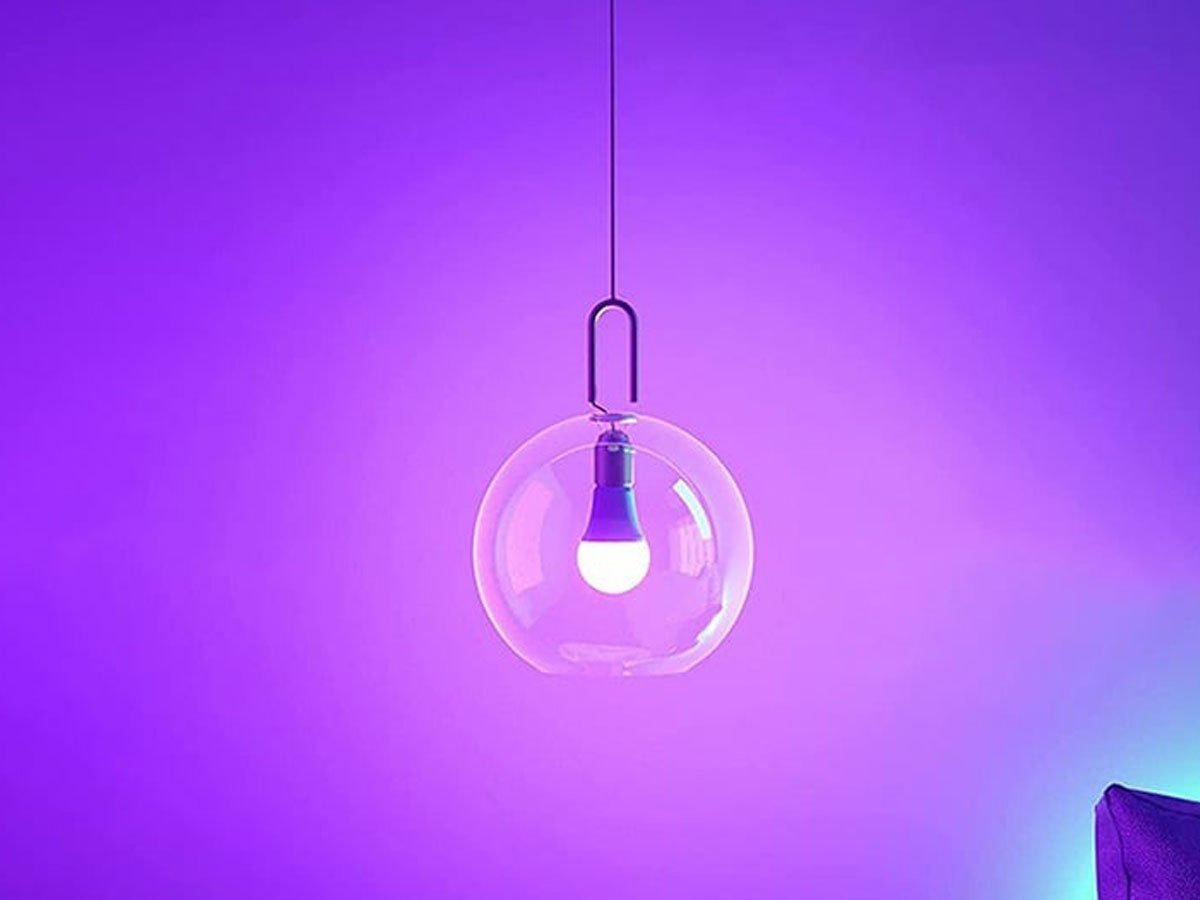 Intelligente LED-Glühbirne RGB Gosund WB4 8W 800lm – Grafik mit Hintergrund