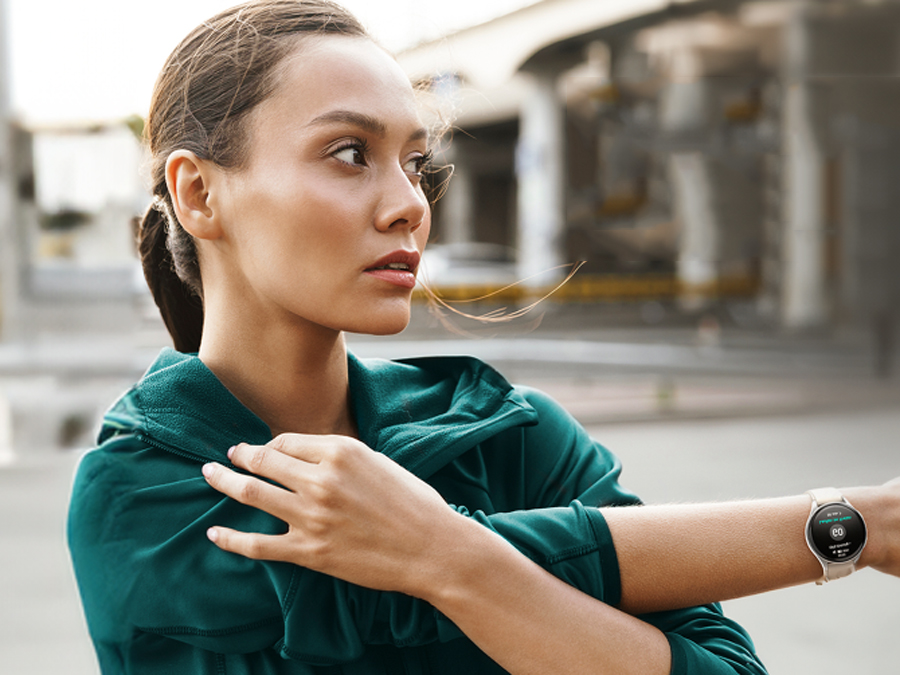 Smartwatch Hama 8900 am Handgelenk