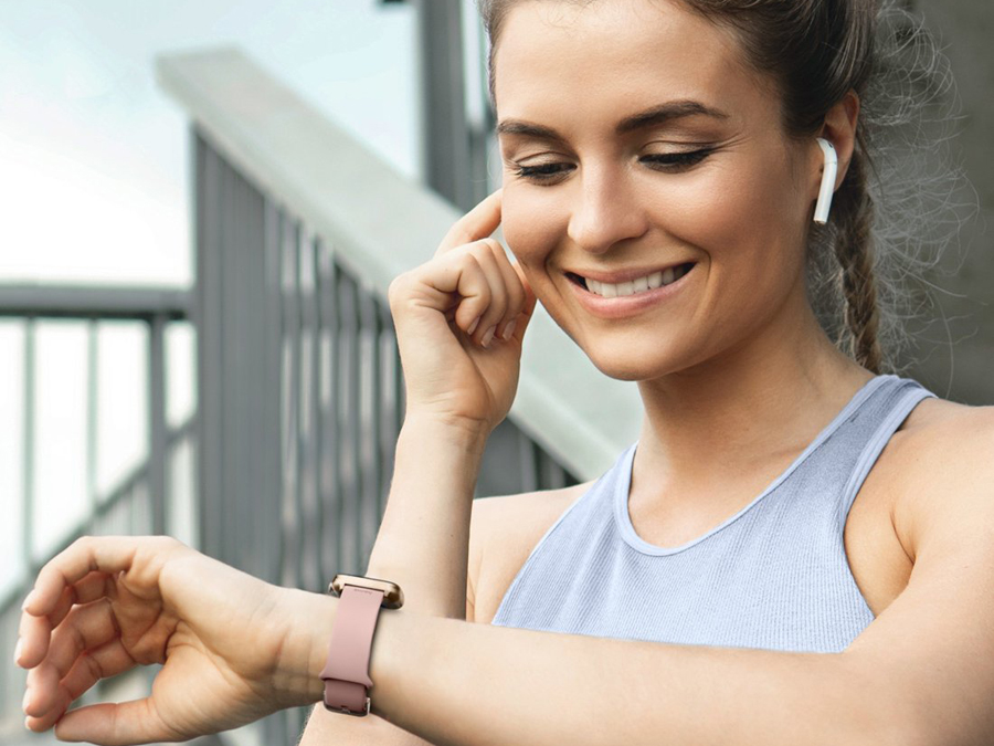 Hama Fit Watch 5000 am Handgelenk