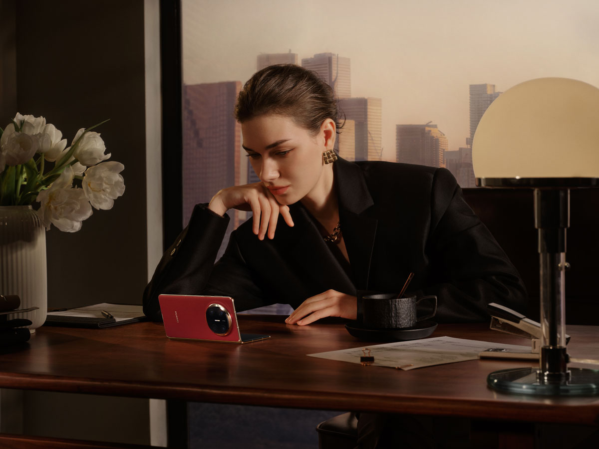 Huawei Mate X6 Smartphone