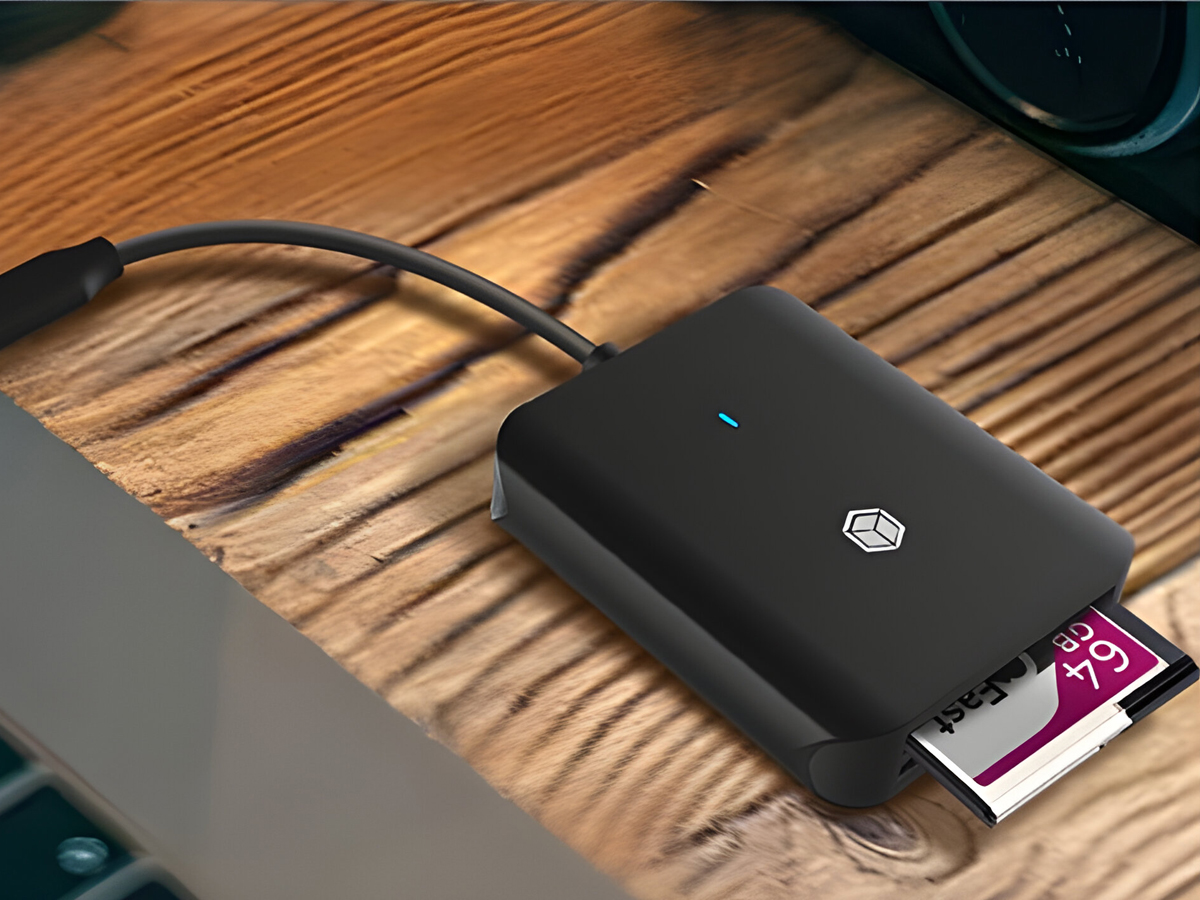 ICY BOX IB-CR403-C3 Kartenleser - Lifestyle-Grafik