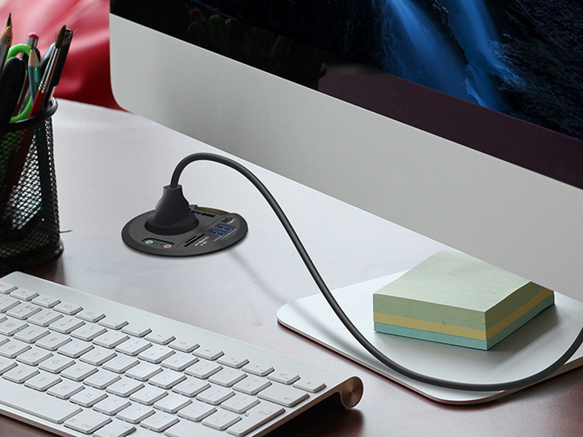 ICY BOX 4-Port Tisch-Hub mit Schuko-Steckdose